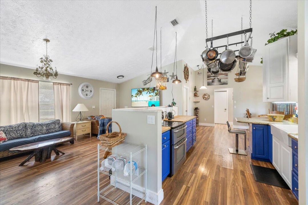 待售: $325,000 (3 贝兹, 2 浴室, 1522 平方英尺)