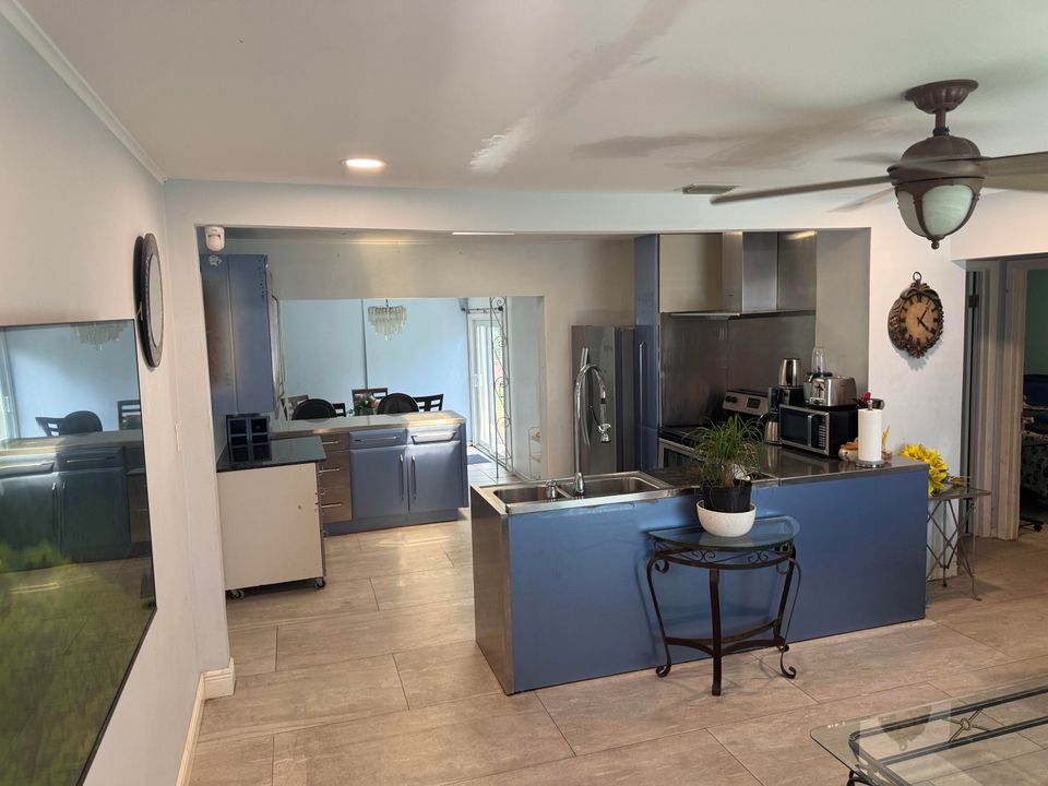 Active With Contract: $475,000 (0 beds, 0 baths, 1426 Square Feet)