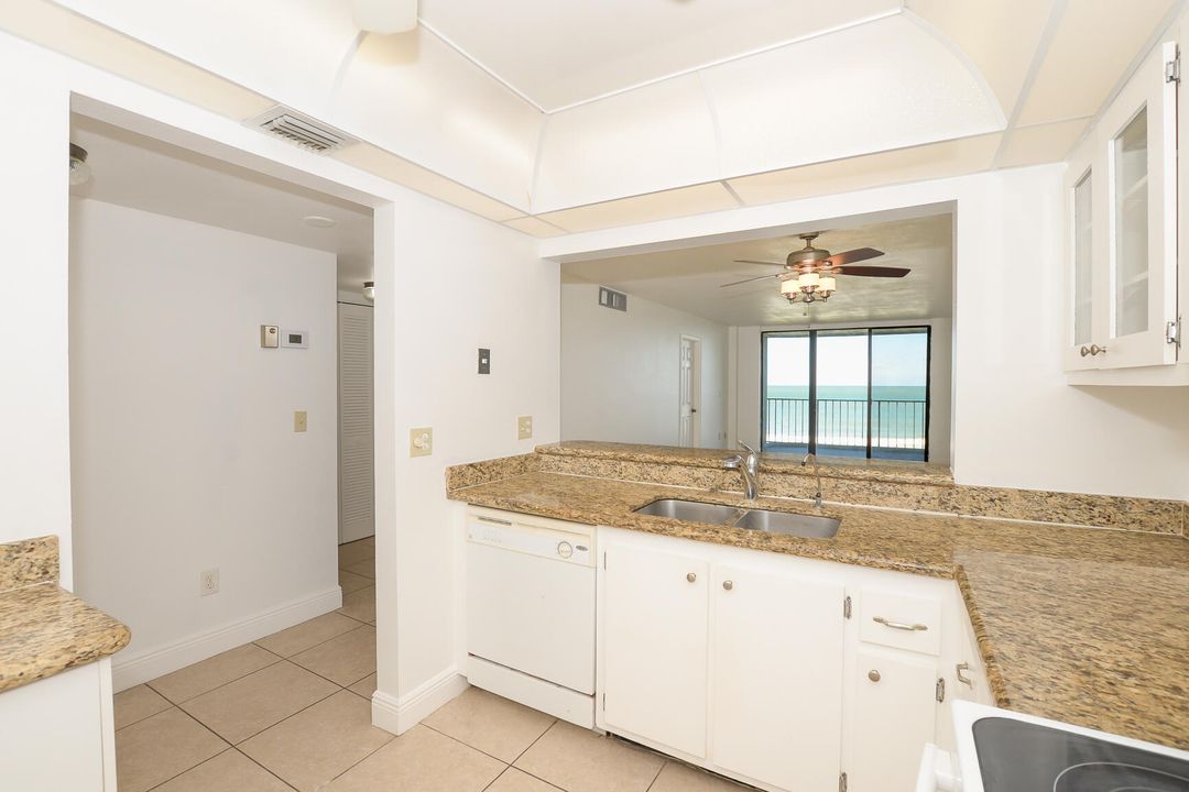 На продажу: $335,000 (2 спален, 2 ванн, 1053 Квадратных фут)