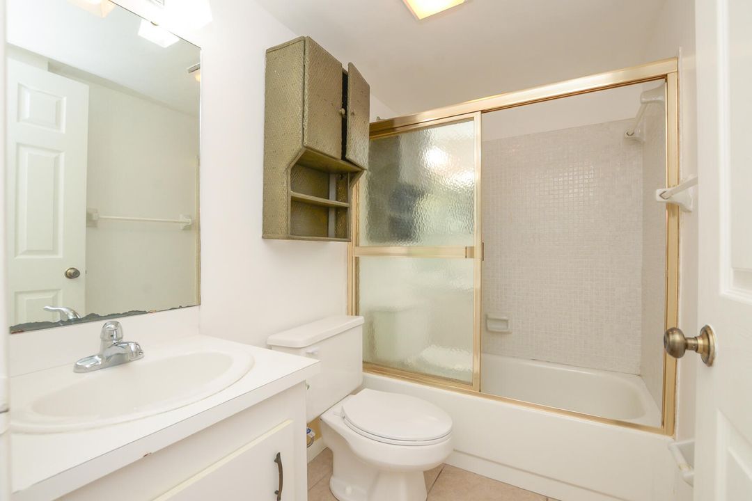 На продажу: $335,000 (2 спален, 2 ванн, 1053 Квадратных фут)