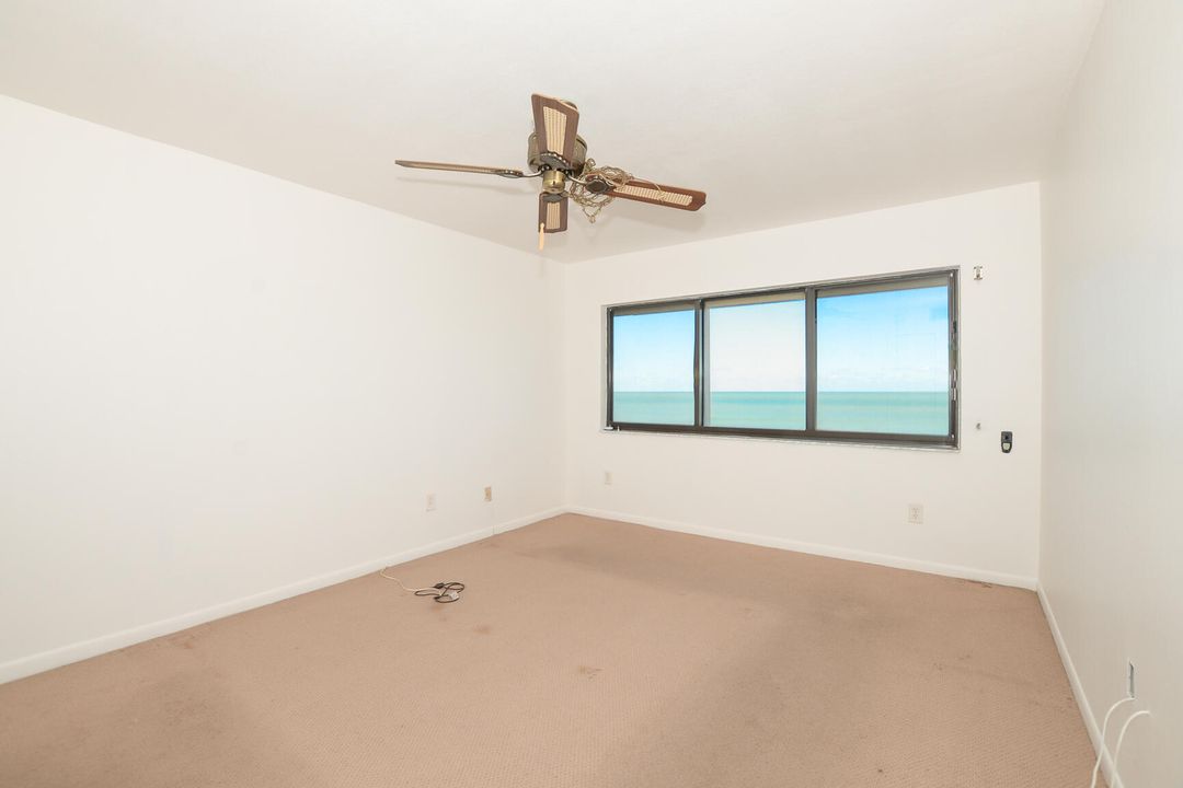 На продажу: $335,000 (2 спален, 2 ванн, 1053 Квадратных фут)