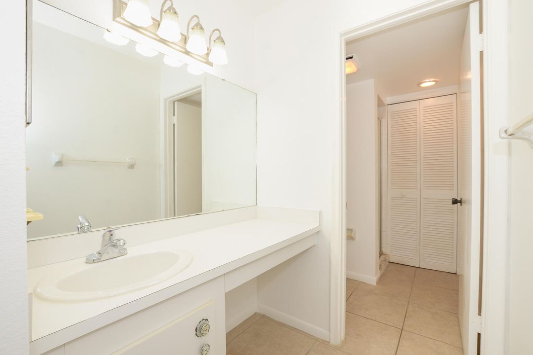 На продажу: $335,000 (2 спален, 2 ванн, 1053 Квадратных фут)