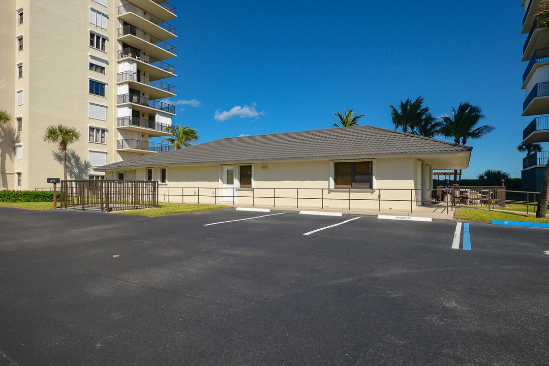 На продажу: $335,000 (2 спален, 2 ванн, 1053 Квадратных фут)