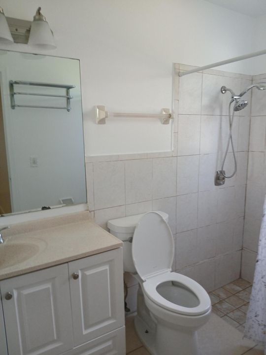 出租: $2,500 (2 贝兹, 2 浴室, 936 平方英尺)