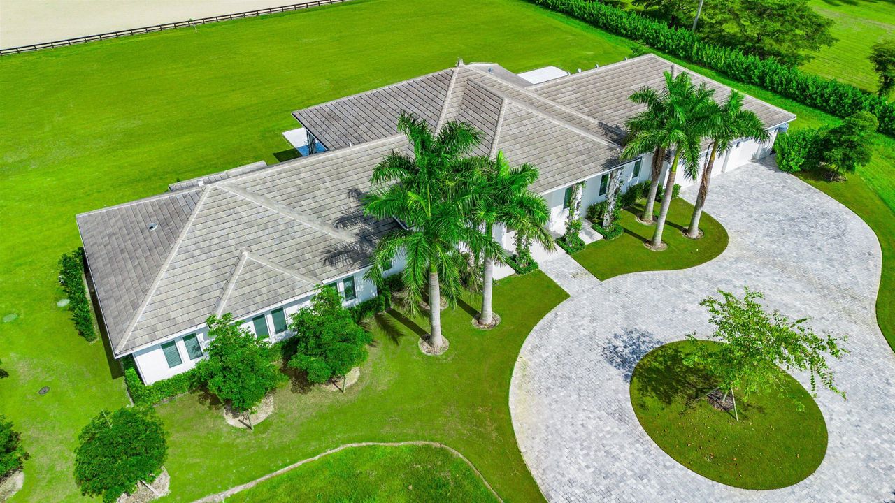 For Sale: $9,750,000 (4 beds, 5 baths, 5241 Square Feet)