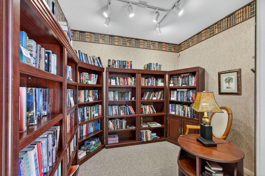 For Sale: $899,000 (2 beds, 2 baths, 1715 Square Feet)