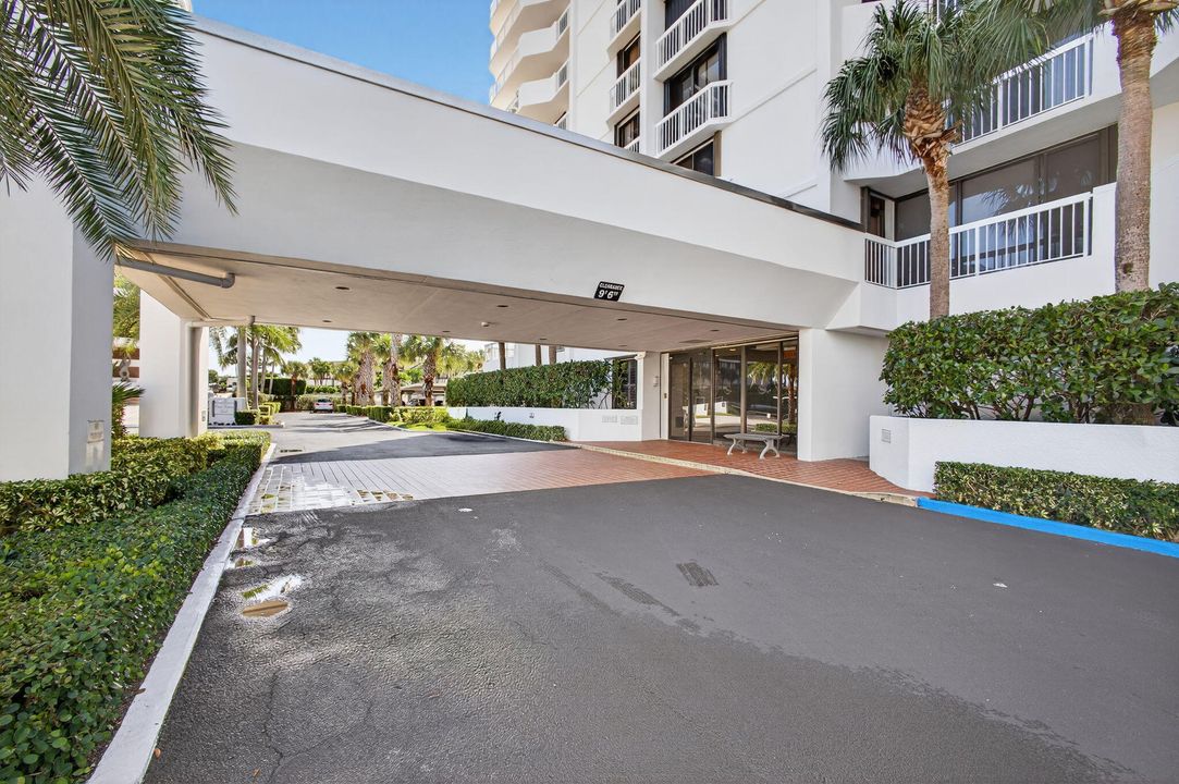 For Sale: $899,000 (2 beds, 2 baths, 1715 Square Feet)