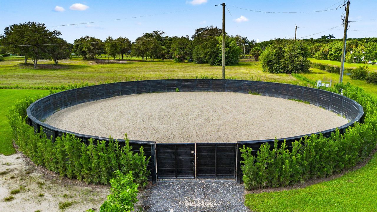 For Sale: $9,750,000 (4 beds, 5 baths, 5241 Square Feet)