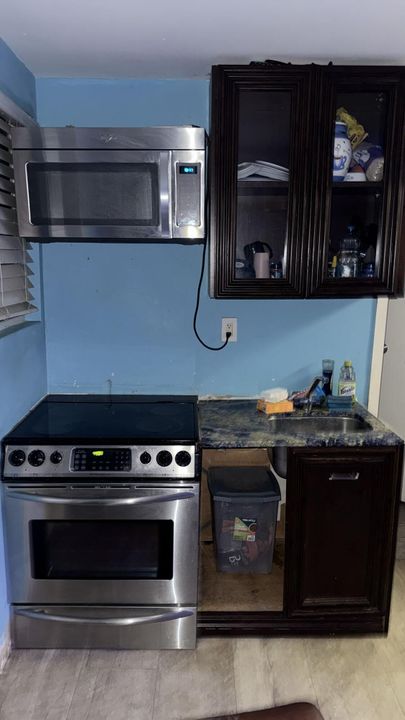 Active With Contract: $475,000 (0 beds, 0 baths, 1426 Square Feet)