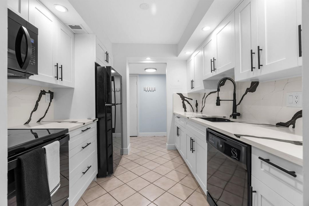 В аренду: $2,700 (2 спален, 2 ванн, 1093 Квадратных фут)