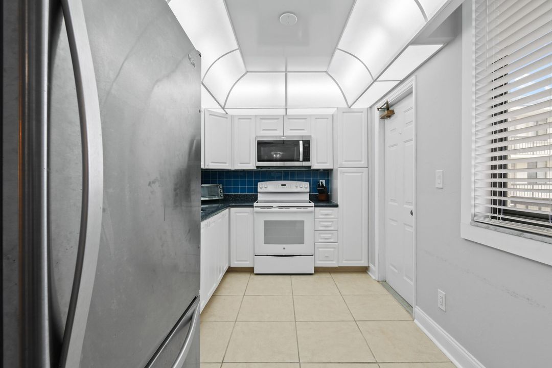 For Rent: $4,500 (2 beds, 2 baths, 1500 Square Feet)