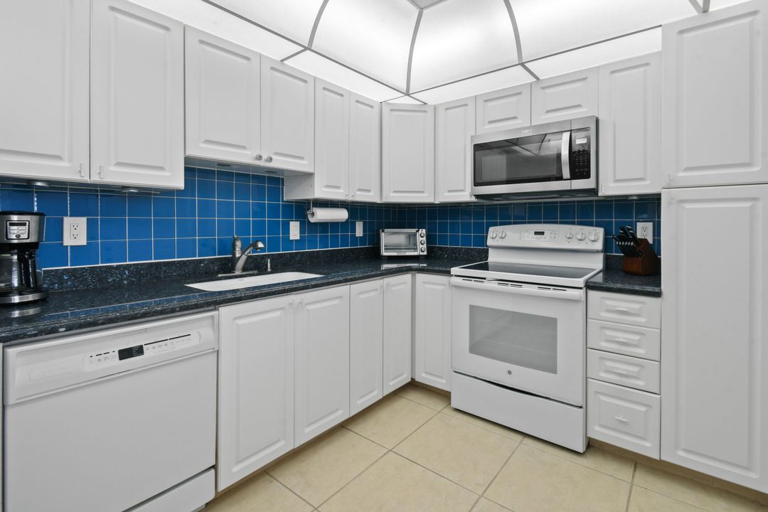 For Rent: $4,500 (2 beds, 2 baths, 1500 Square Feet)