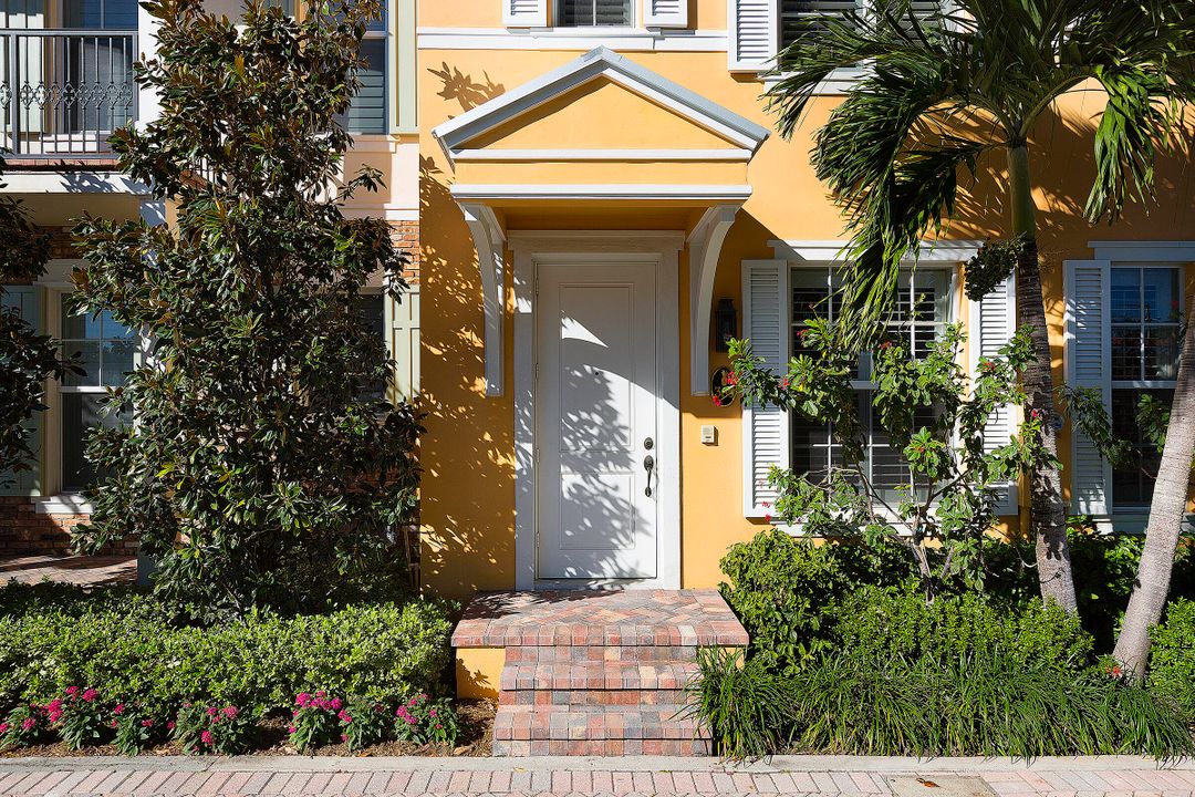 Active With Contract: $1,495,000 (3 beds, 3 baths, 2126 Square Feet)