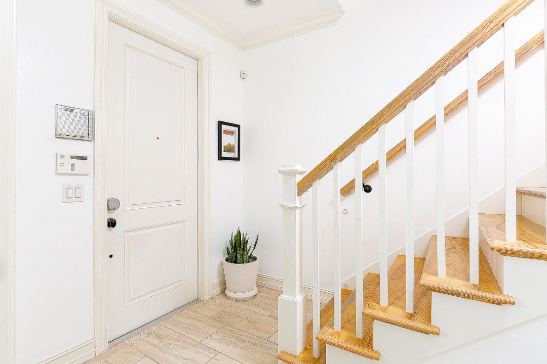 Active With Contract: $1,495,000 (3 beds, 3 baths, 2126 Square Feet)