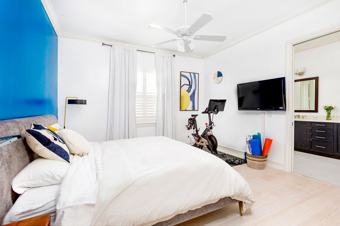 Active With Contract: $1,495,000 (3 beds, 3 baths, 2126 Square Feet)