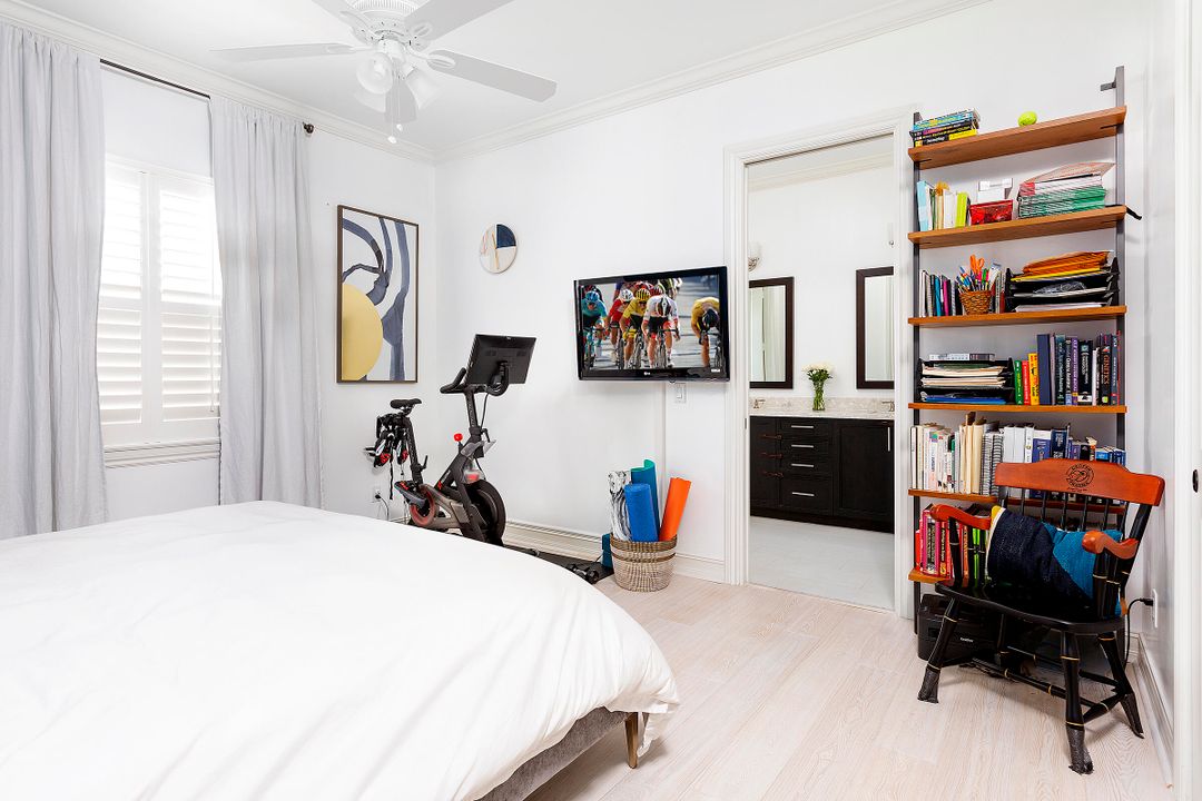 Active With Contract: $1,495,000 (3 beds, 3 baths, 2126 Square Feet)