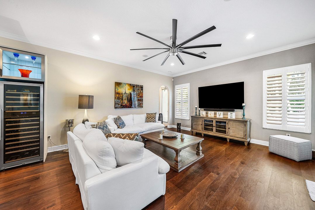 For Sale: $1,625,000 (4 beds, 3 baths, 3368 Square Feet)