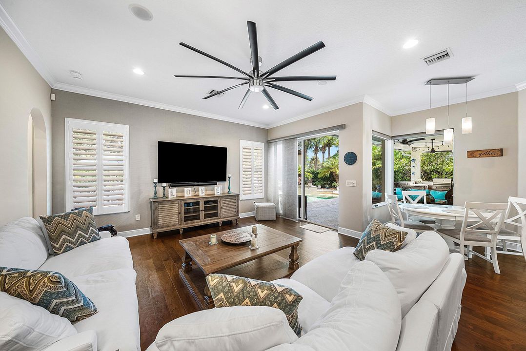 For Sale: $1,625,000 (4 beds, 3 baths, 3368 Square Feet)