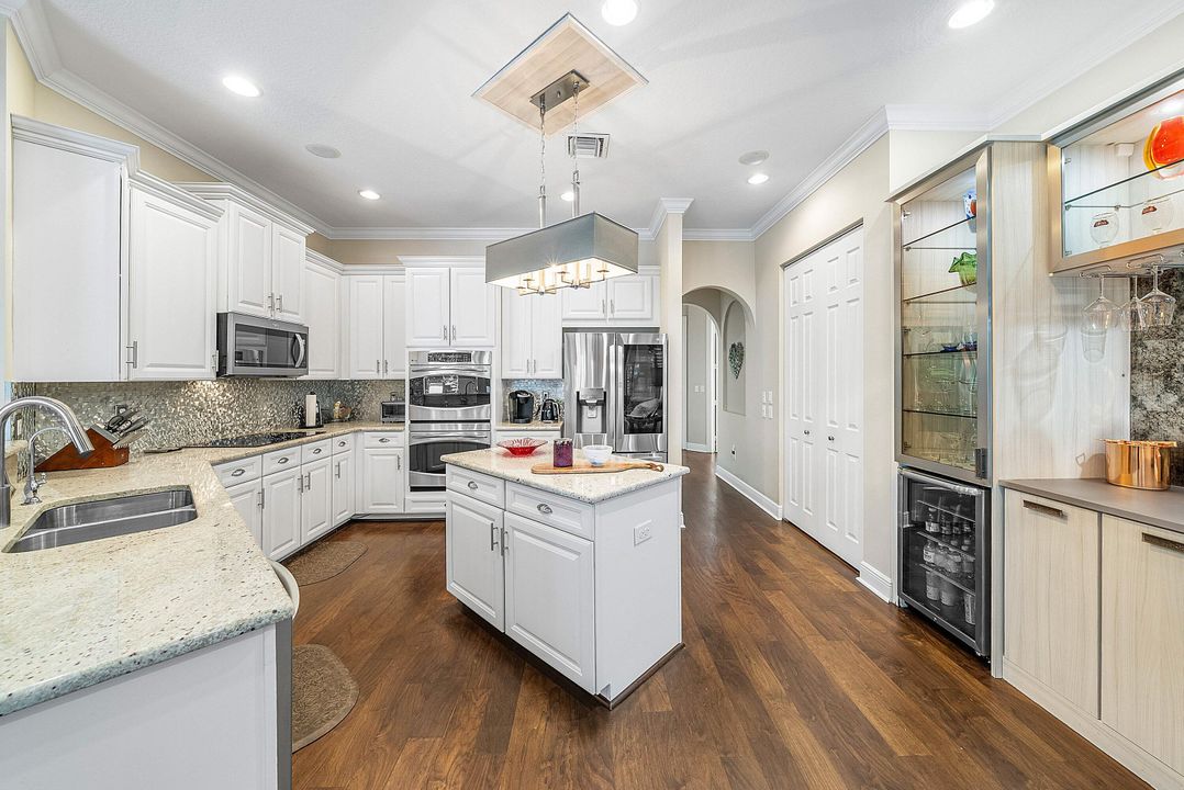 For Sale: $1,625,000 (4 beds, 3 baths, 3368 Square Feet)