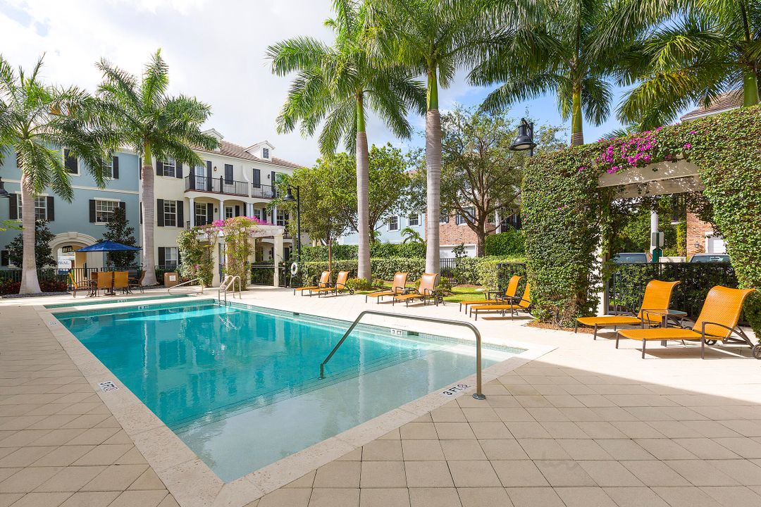 Active With Contract: $1,495,000 (3 beds, 3 baths, 2126 Square Feet)