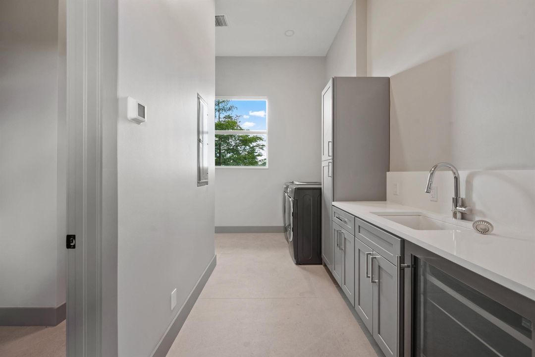 For Sale: $14,950,000 (4 beds, 5 baths, 5241 Square Feet)