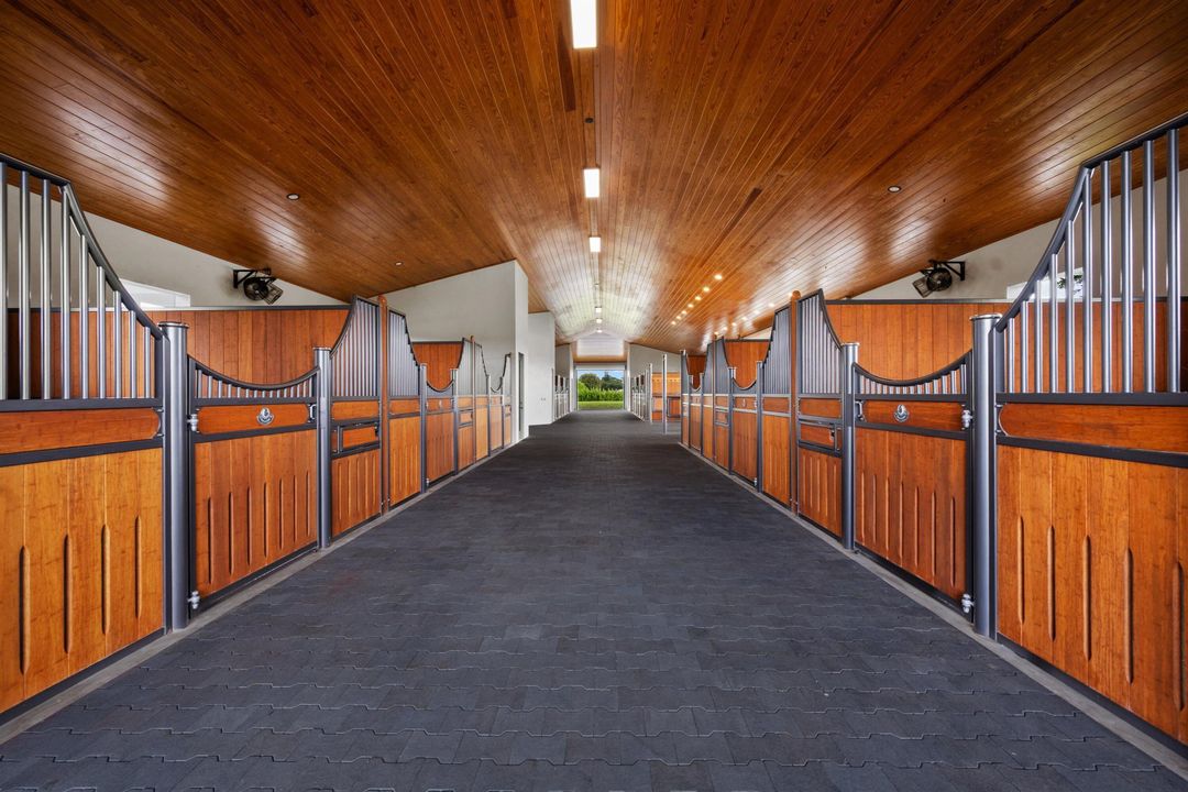 For Sale: $14,950,000 (4 beds, 5 baths, 5241 Square Feet)