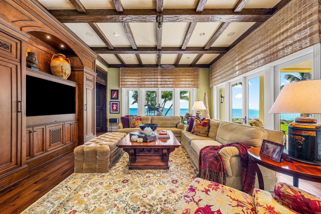 На продажу: $42,000,000 (8 спален, 8 ванн, 11096 Квадратных фут)