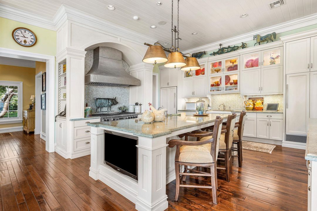 На продажу: $42,000,000 (8 спален, 8 ванн, 11096 Квадратных фут)