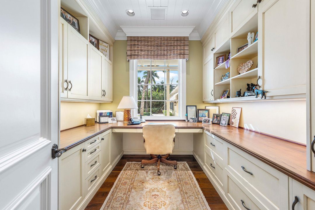 На продажу: $42,000,000 (8 спален, 8 ванн, 11096 Квадратных фут)