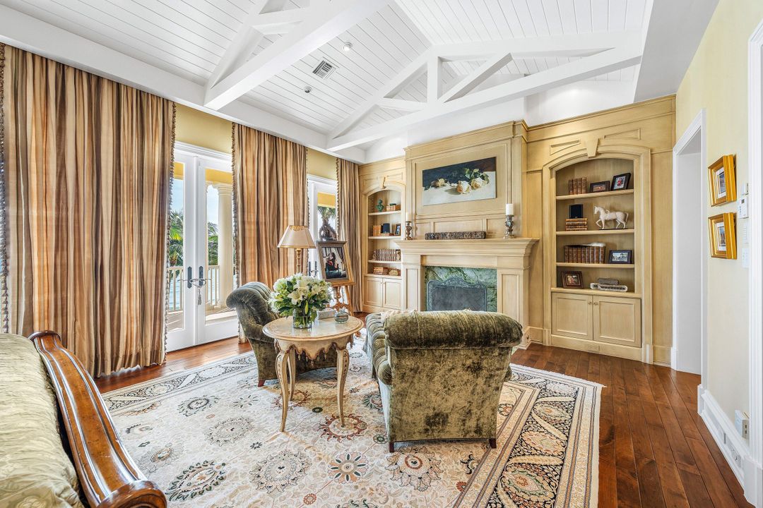 На продажу: $42,000,000 (8 спален, 8 ванн, 11096 Квадратных фут)