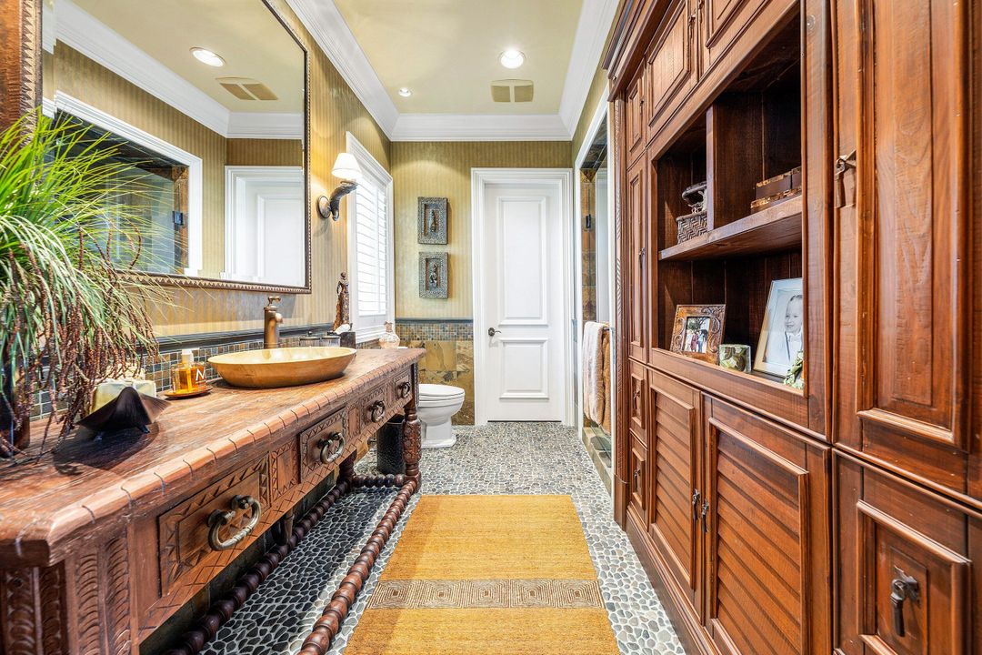 На продажу: $42,000,000 (8 спален, 8 ванн, 11096 Квадратных фут)