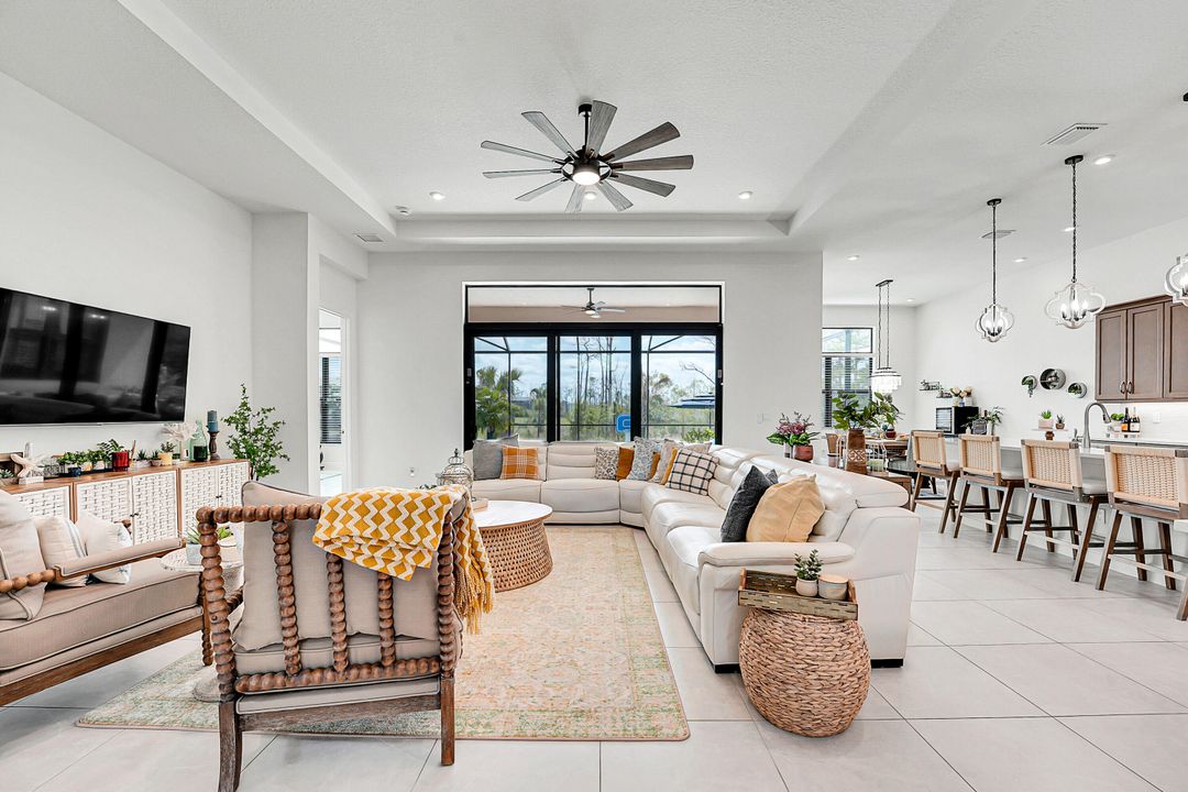 待售: $899,900 (3 贝兹, 3 浴室, 2586 平方英尺)