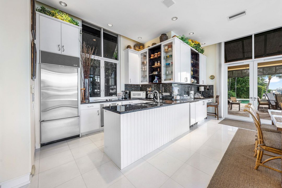 На продажу: $42,000,000 (8 спален, 8 ванн, 11096 Квадратных фут)