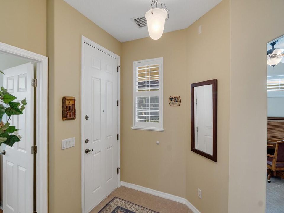 For Sale: $349,900 (2 beds, 2 baths, 1544 Square Feet)