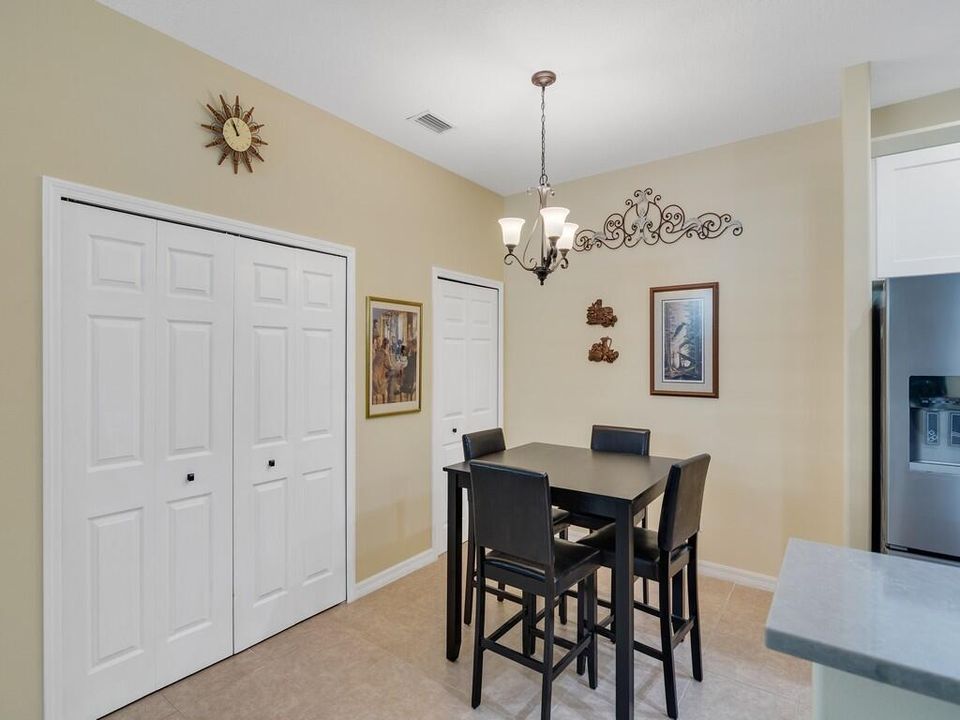 For Sale: $349,900 (2 beds, 2 baths, 1544 Square Feet)