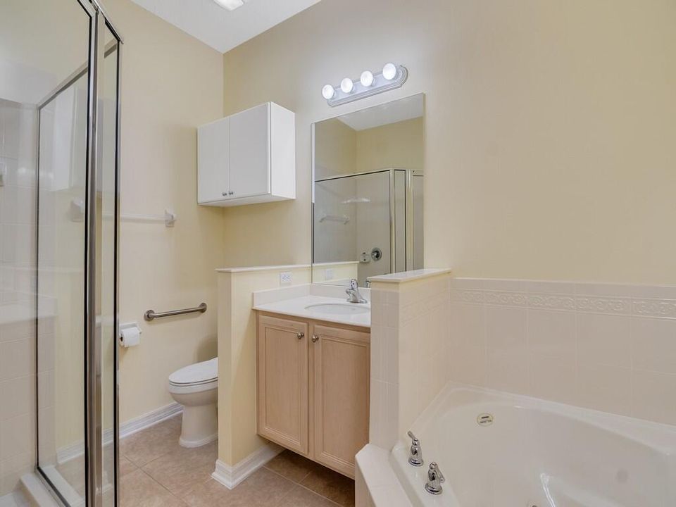 For Sale: $349,900 (2 beds, 2 baths, 1544 Square Feet)