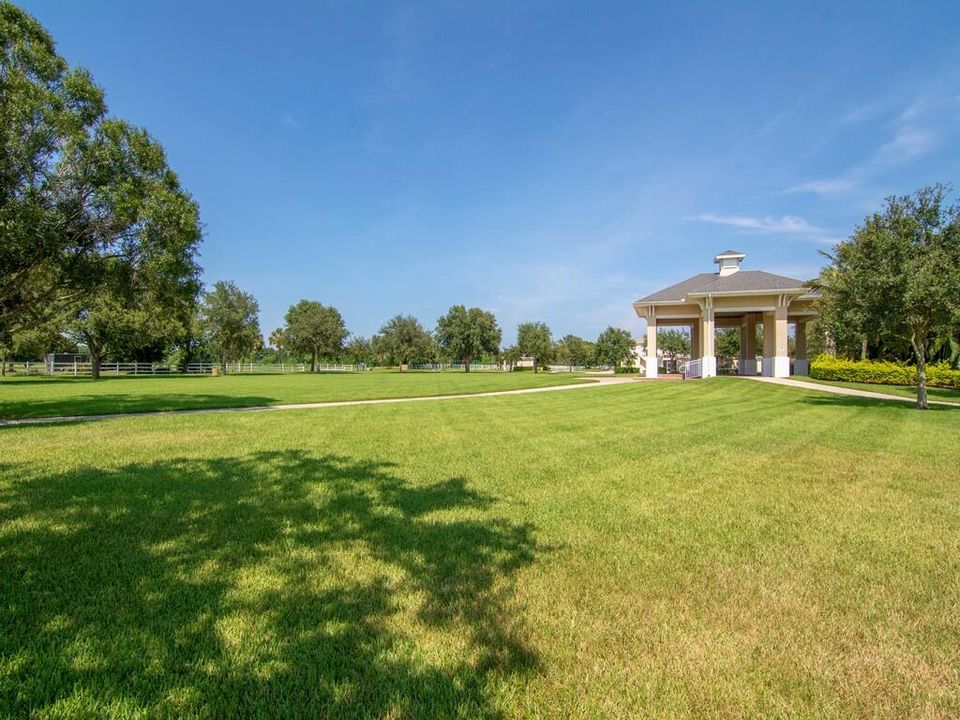 For Sale: $349,900 (2 beds, 2 baths, 1544 Square Feet)