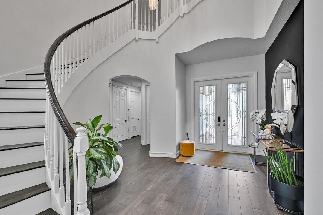 出租: $14,500 (5 贝兹, 4 浴室, 4248 平方英尺)