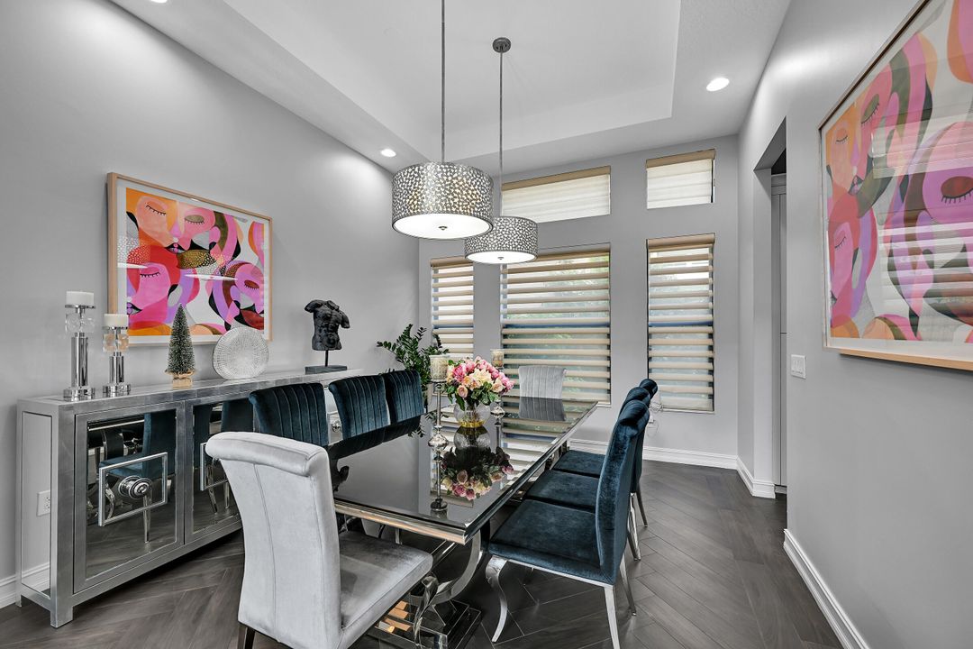 出租: $14,500 (5 贝兹, 4 浴室, 4248 平方英尺)