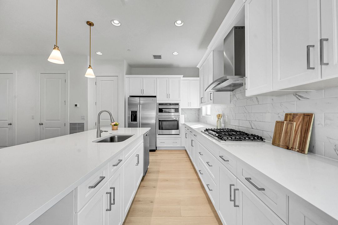 En Venta: $890,000 (3 camas, 3 baños, 2252 Pies cuadrados)