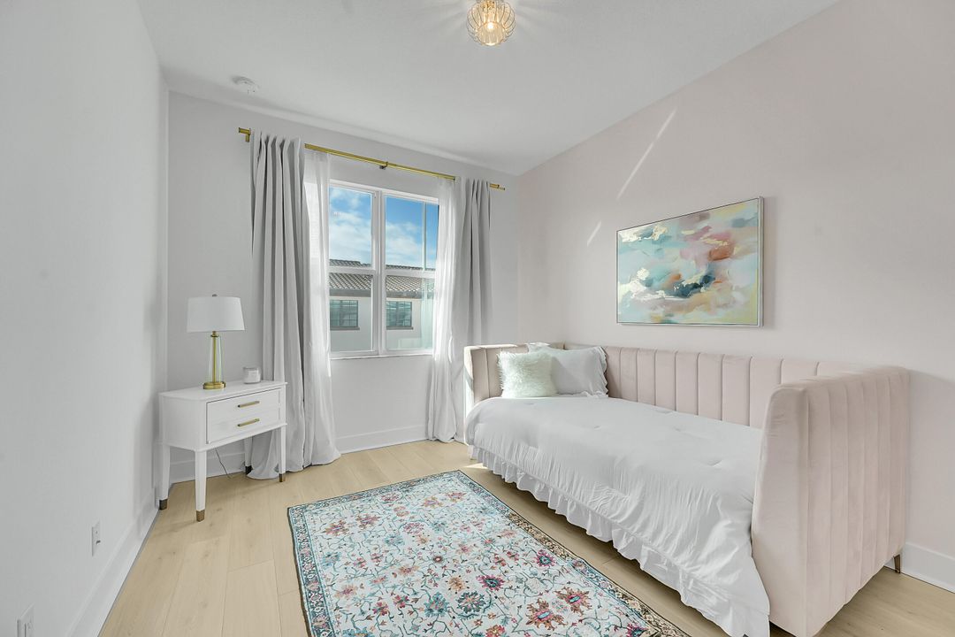 En Venta: $890,000 (3 camas, 3 baños, 2252 Pies cuadrados)