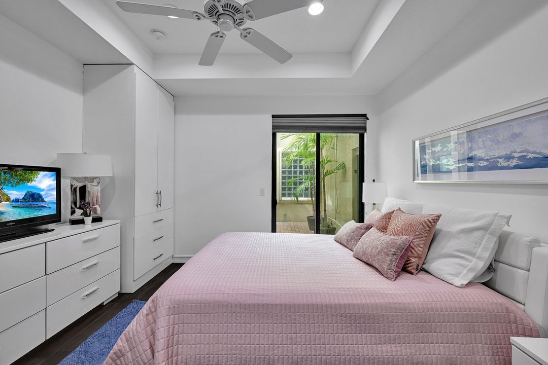 出租: $14,500 (5 贝兹, 4 浴室, 4248 平方英尺)