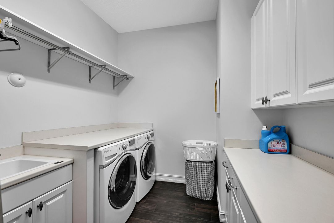 出租: $14,500 (5 贝兹, 4 浴室, 4248 平方英尺)