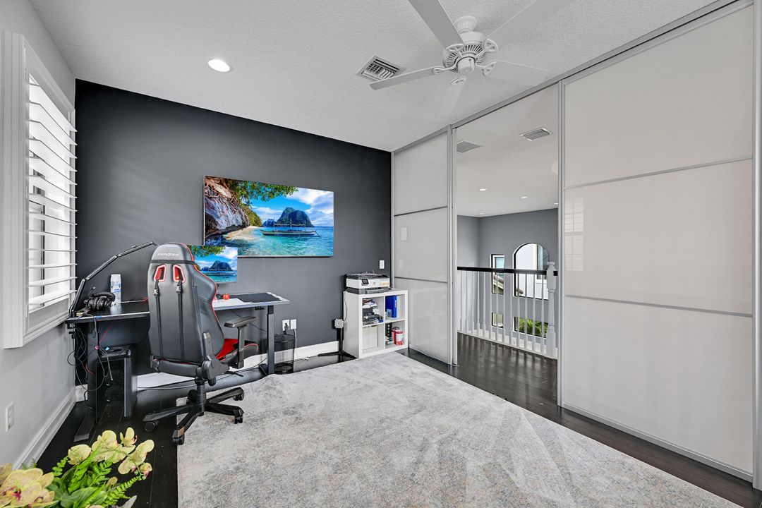 出租: $14,500 (5 贝兹, 4 浴室, 4248 平方英尺)