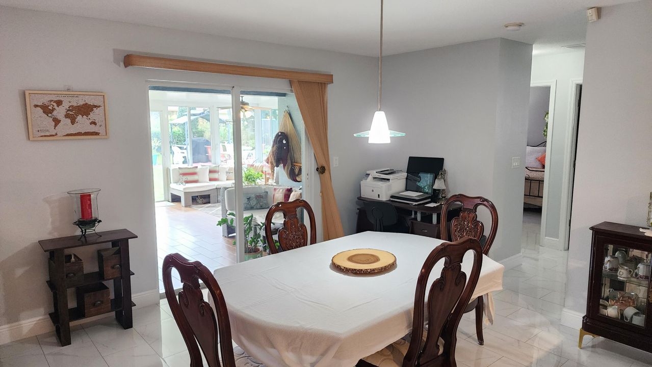 Active With Contract: $2,375 (3 beds, 2 baths, 1708 Square Feet)