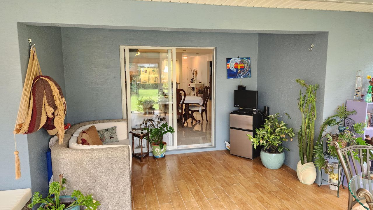 Active With Contract: $2,375 (3 beds, 2 baths, 1708 Square Feet)