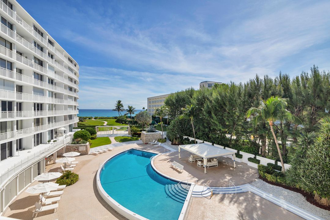 For Sale: $1,200,000 (2 beds, 2 baths, 1294 Square Feet)