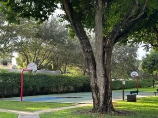 For Rent: $3,000 (3 beds, 2 baths, 1389 Square Feet)