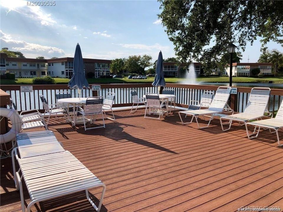 На продажу: $124,999 (1 спален, 1 ванн, 631 Квадратных фут)