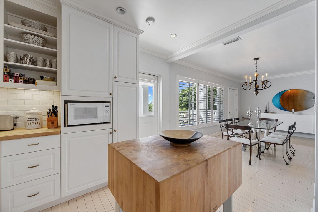 待售: $2,385,000 (2 贝兹, 2 浴室, 1274 平方英尺)